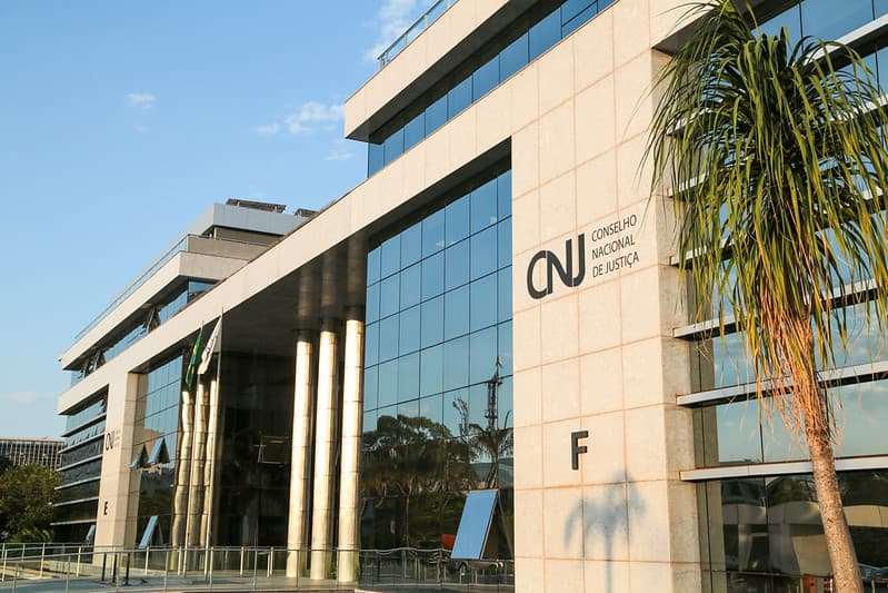 Contracheque único de magistrados: a proposta de Fachin no CNJ e a Tabela Remuneratória Unificada (TRU) após a decisão do STF sobre penduricalhos